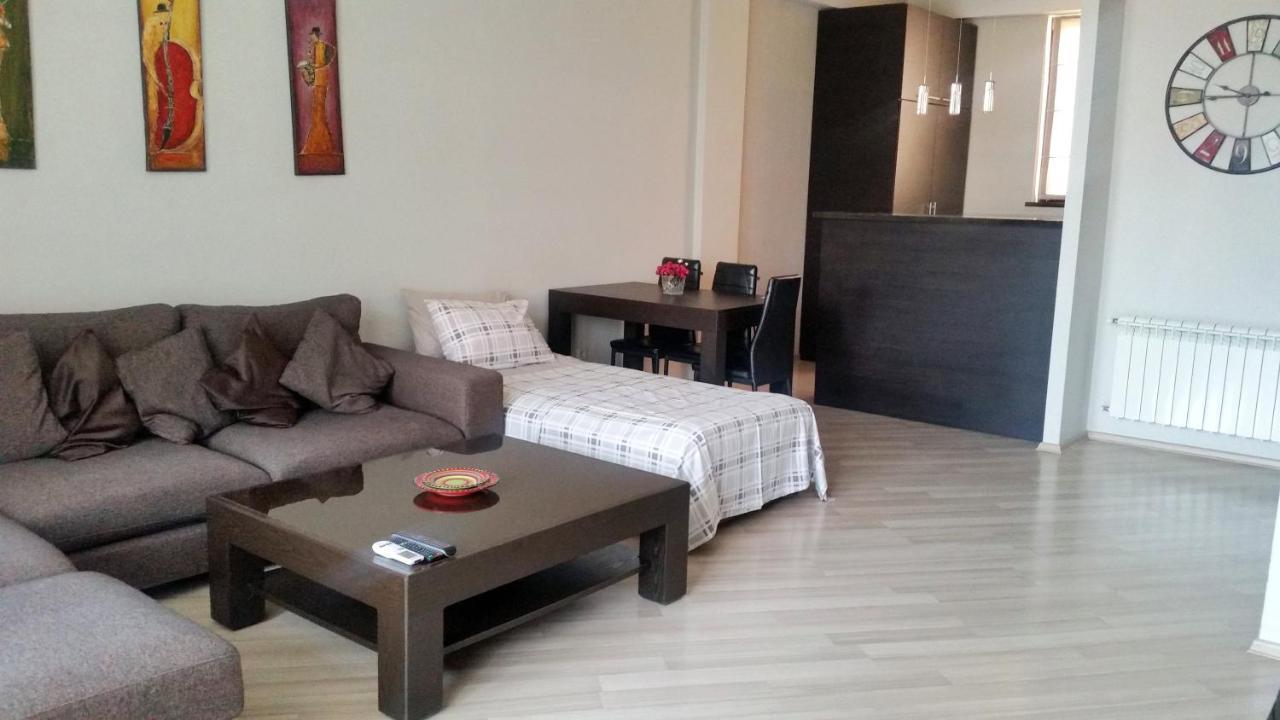 Mtatsminda Apartment Tbilisi Buitenkant foto