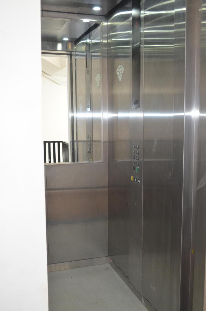 Mtatsminda Apartment Tbilisi Buitenkant foto