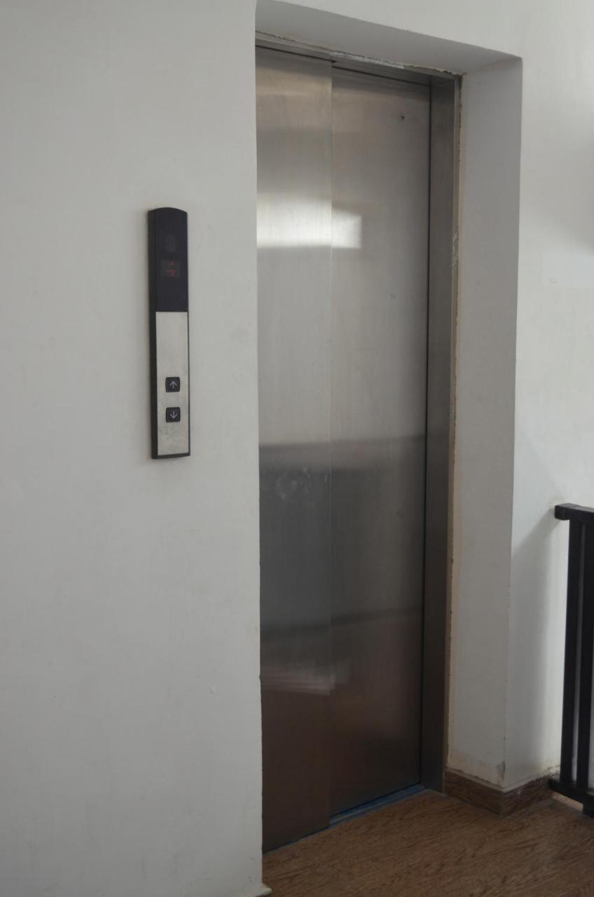 Mtatsminda Apartment Tbilisi Buitenkant foto