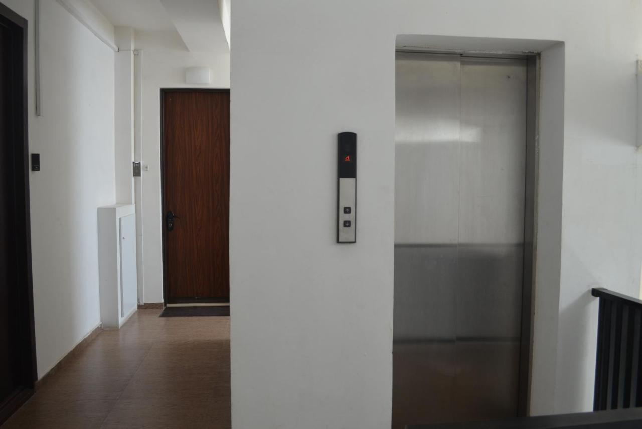 Mtatsminda Apartment Tbilisi Buitenkant foto
